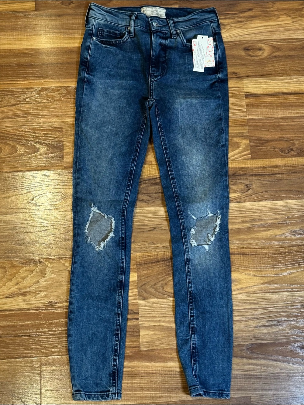 Free People NWT Women's Dark Blue Ripped Skinny Jeans, Size 25
